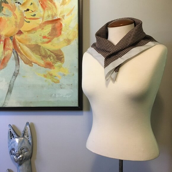 Vintage Glentex Ice and Espresso Puppytooth Square Handkerchief Scarf - Picture 3 of 13
